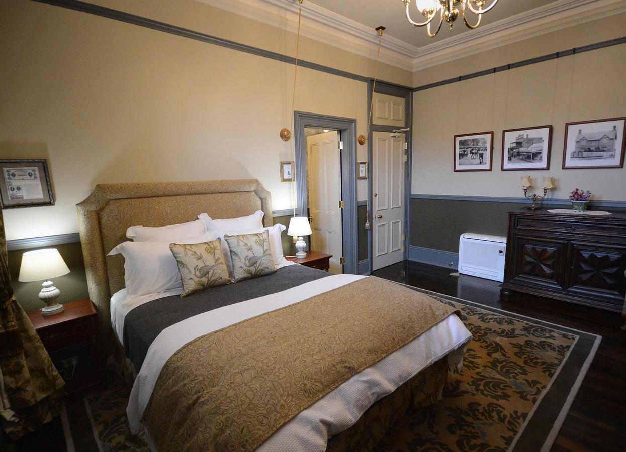 Old Bank Boutique Hotel Mittagong Kültér fotó