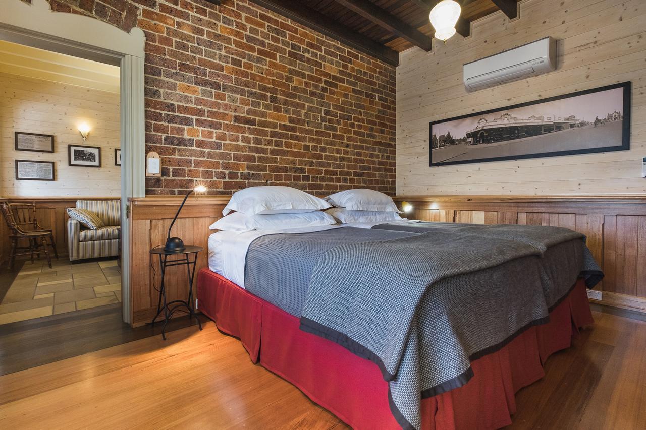 Old Bank Boutique Hotel Mittagong Kültér fotó