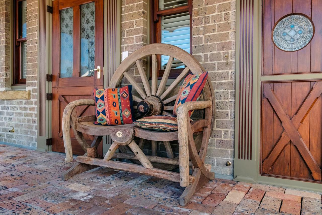 Old Bank Boutique Hotel Mittagong Kültér fotó